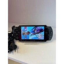 PSP 2004 slim sony playstation portable rankinė konsolė su 10 žaidimų, su pakrovėju. Atrištas