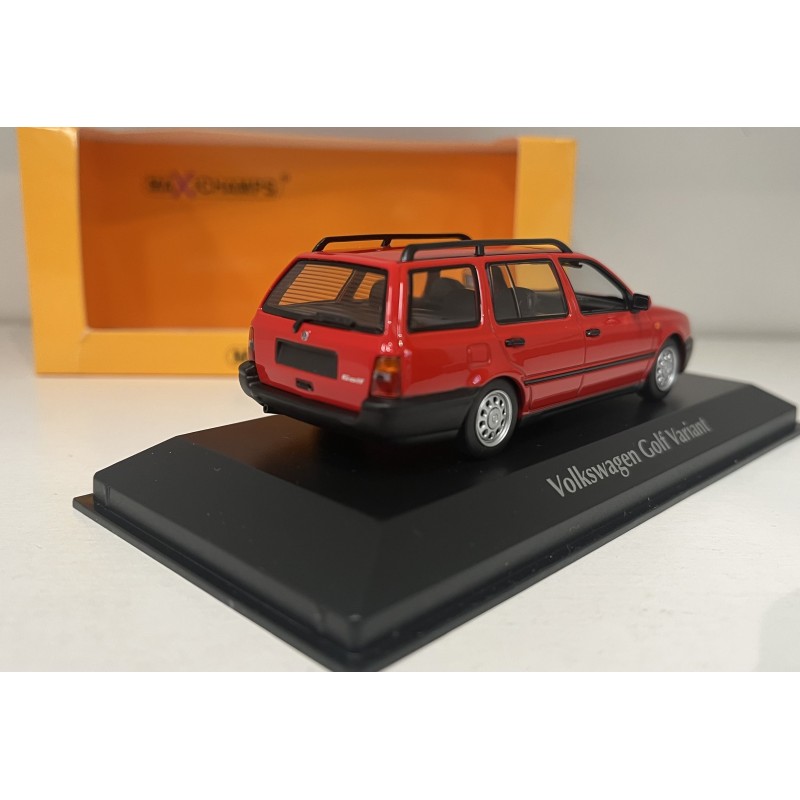Volkswagen Golf MK III 1:43 Maxichamps