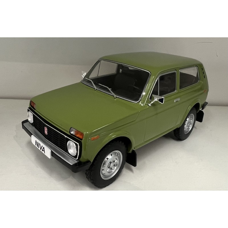 Lada Niva 1:18 MCG