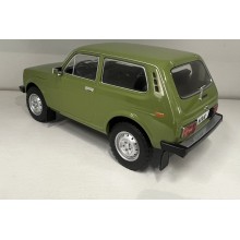 Lada Niva 1:18 MCG