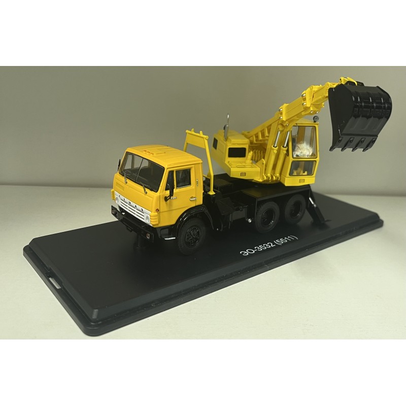 Kamaz 5511 Eskavatorius 1:43 SSM