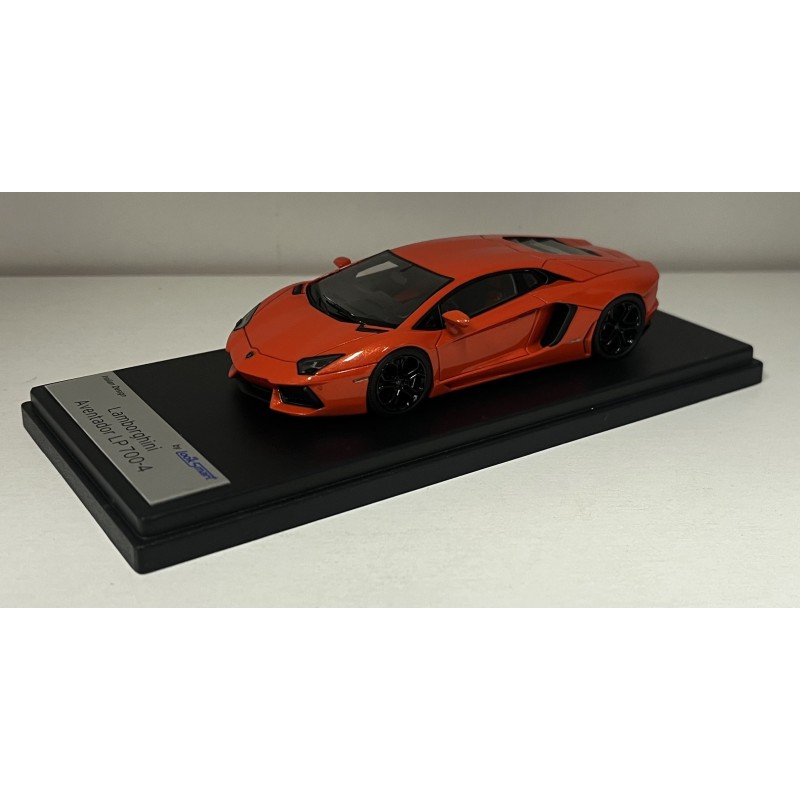 Lamborghini Aventador 1:43 Looksmart