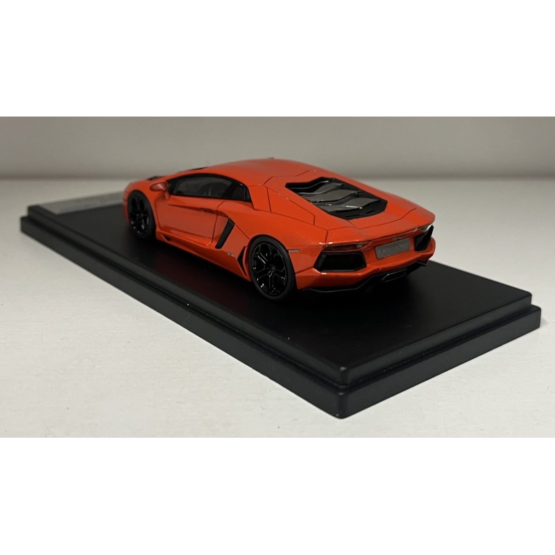 Lamborghini Aventador 1:43 Looksmart