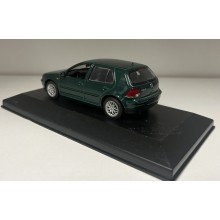 Volskwagen golf MK 4 1:43 Minichamps