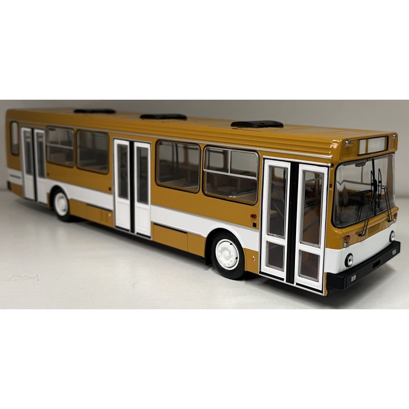 Liaz 5256 1:43 Demprice-classicbus
