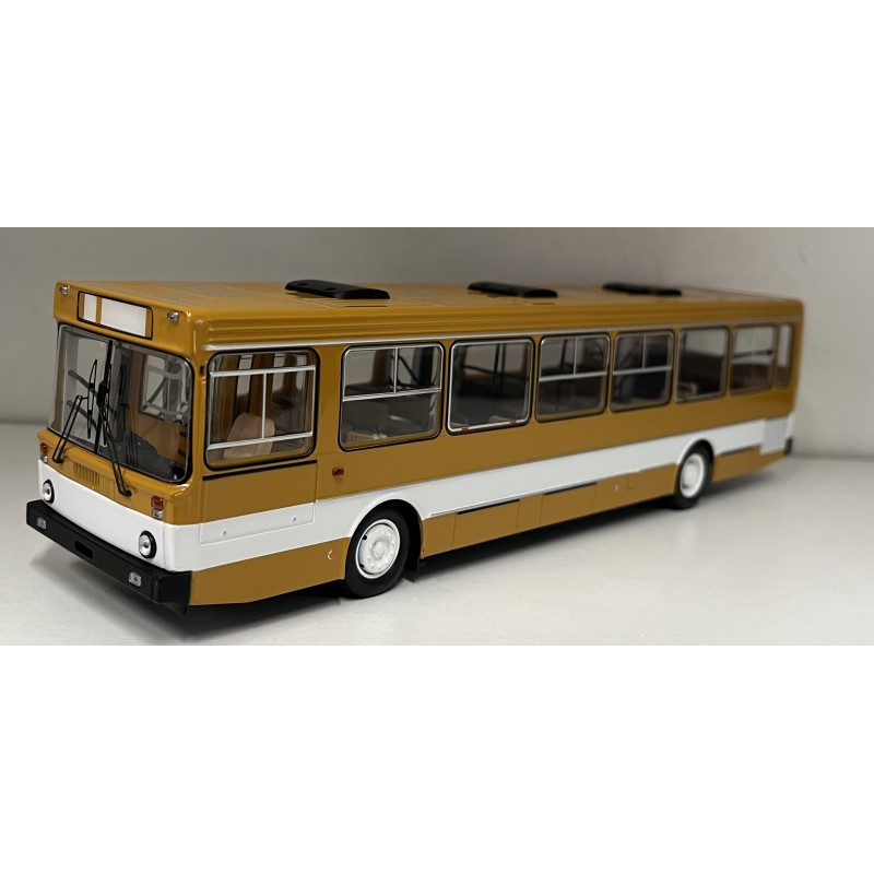 Liaz 5256 1:43 Demprice-classicbus