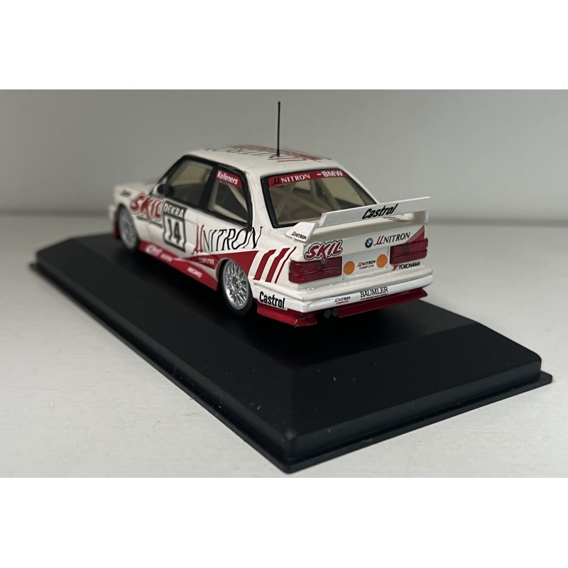 BMW e30 Minichamps 1:43