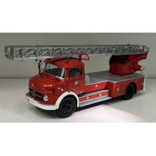 Mercedes-Benz L322 1:43 Schuco