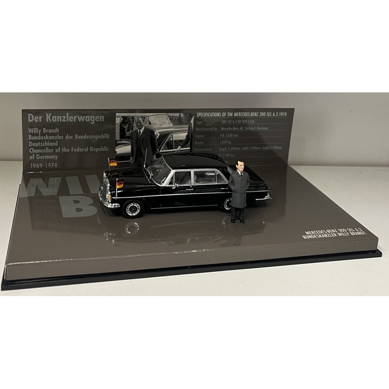 Mercedes-Benz  300 Sel presidental car 1:43 Minichamps