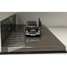 Mercedes-Benz  300 Sel presidental car 1:43 Minichamps