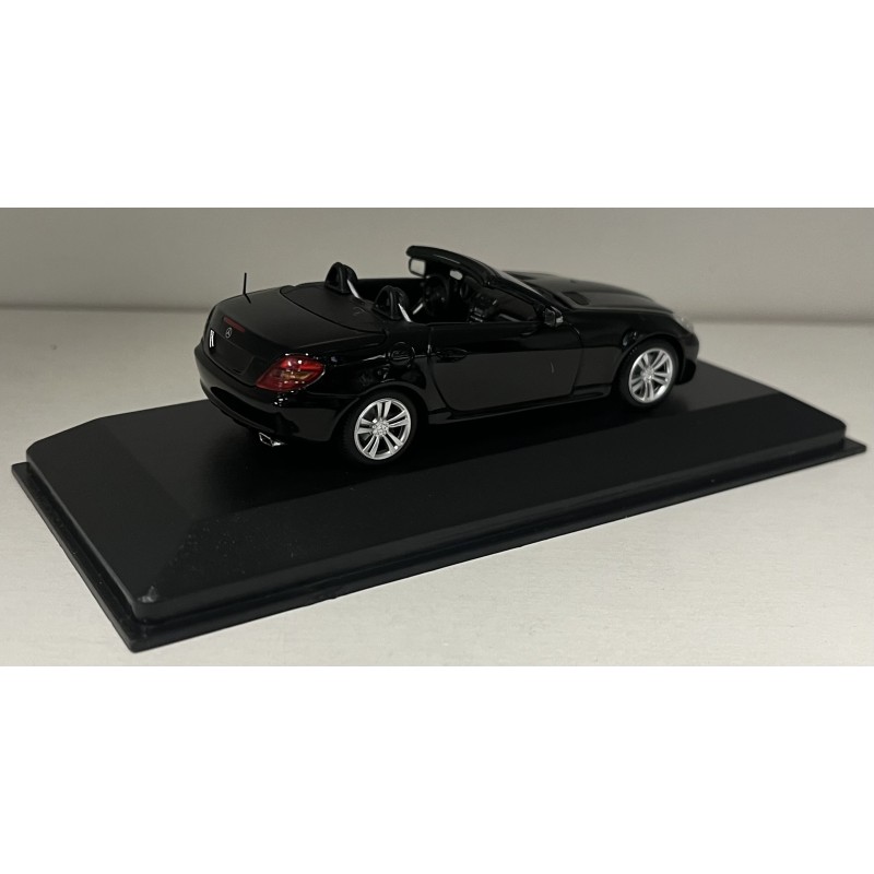 Mercedes-Benz SLK 1:43 Minichamps
