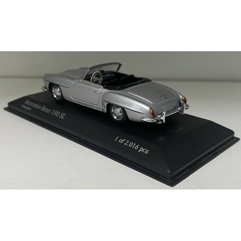 Mercedes-Benz 190SL 1:43 minichamps