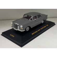 Mercedes-Benz 200 1:43 minichamps