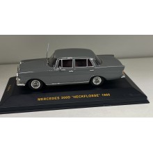 Mercedes-Benz 200 1:43 minichamps