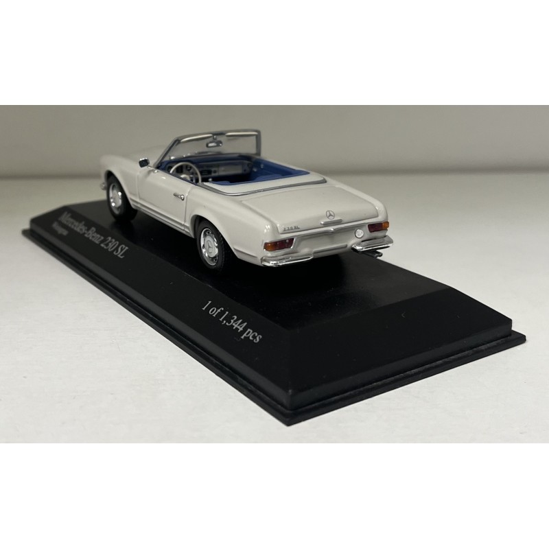 Mercedes-Benz 230Sl 1:43 Minichamps