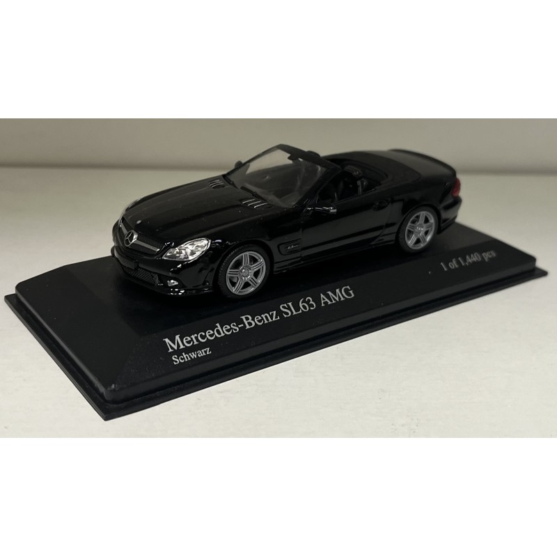 Mercedes-Benz SL63 amg 1:43 Minichamps