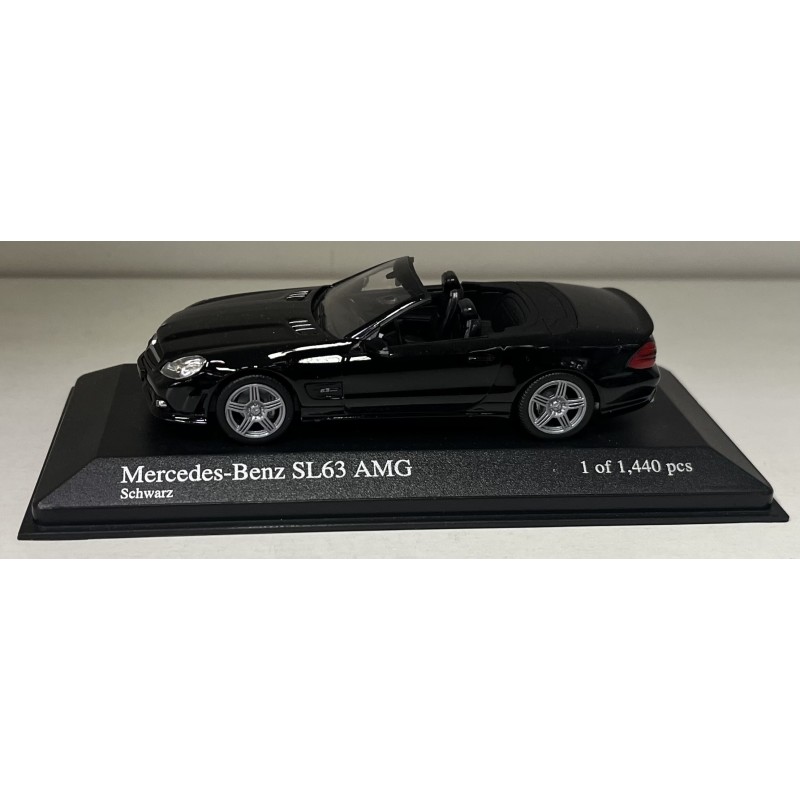 Mercedes-Benz SL63 amg 1:43 Minichamps