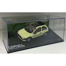 Opel  Corsa B 1:43 IXO